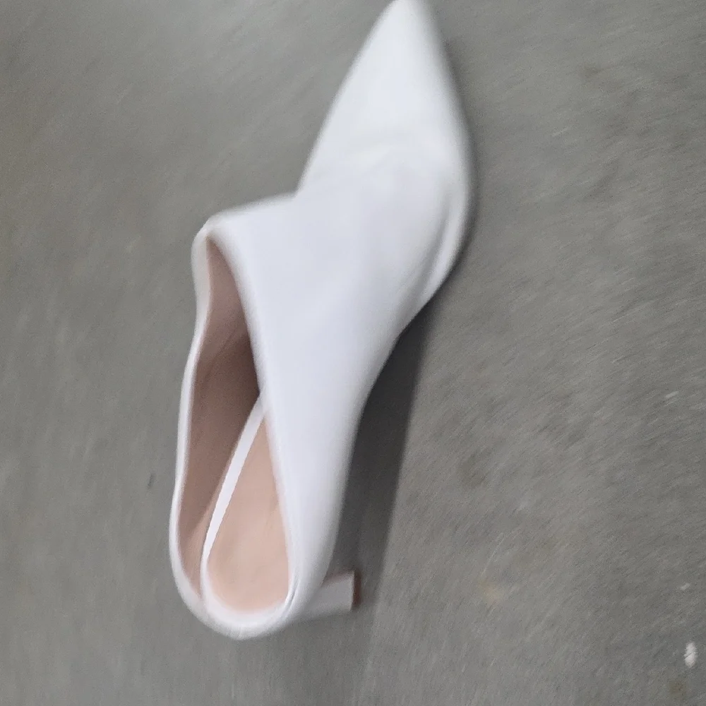 Stuart Weitzman Elegant White Women's Shoes - Picture 7 of 13